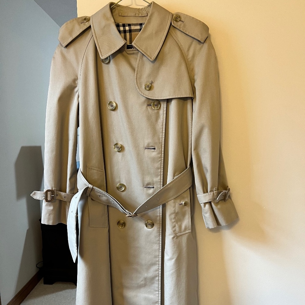 BURBERRYS  TRENCH COAT